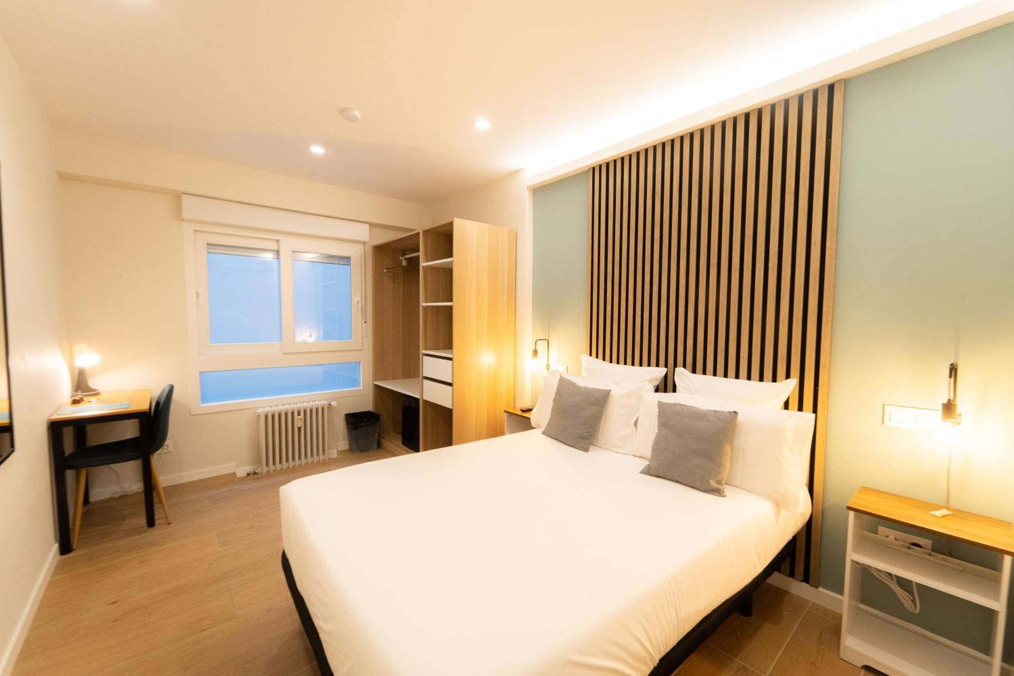 I'M Room Suites Nuevos Ministerios - Bernabeu 'Digital Access' Madrid Room photo