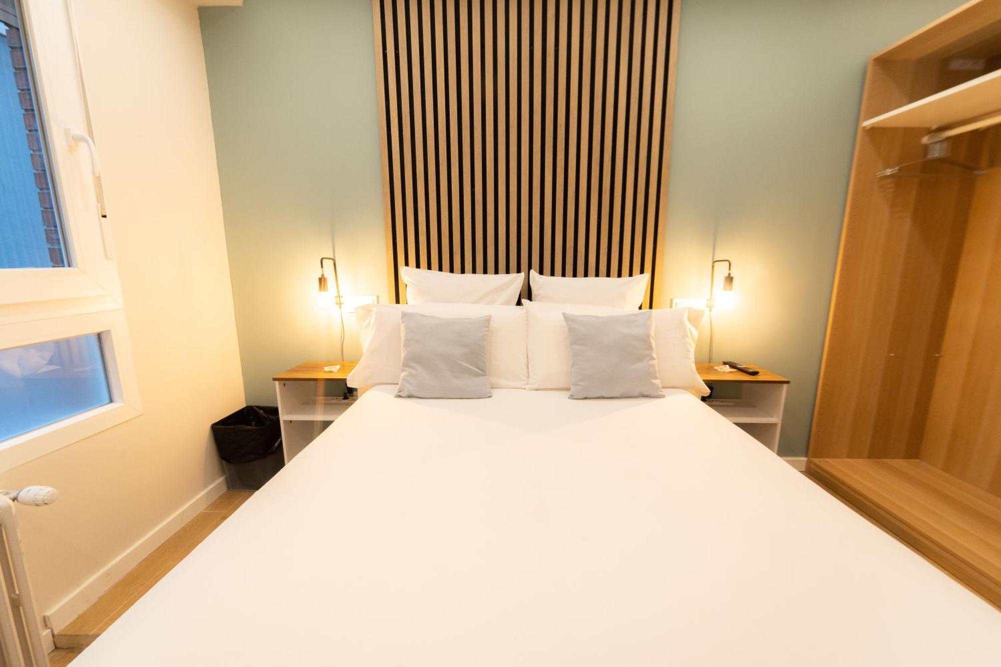I'M Room Suites Nuevos Ministerios - Bernabeu 'Digital Access' Madrid Room photo