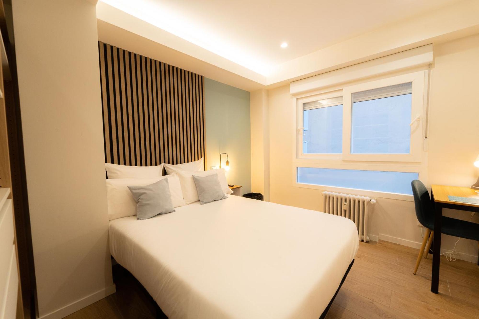 I'M Room Suites Nuevos Ministerios - Bernabeu 'Digital Access' Madrid Room photo
